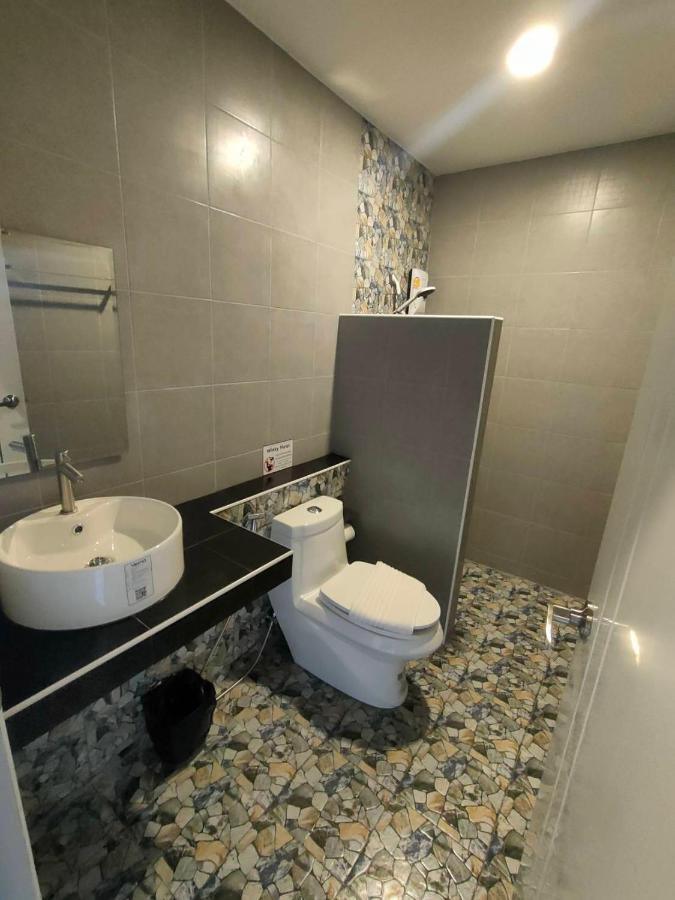 Wixky Hotel 농카이 외부 사진