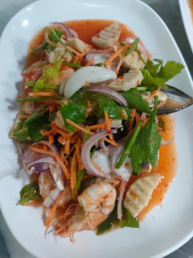 Wixky Hotel 농카이 외부 사진