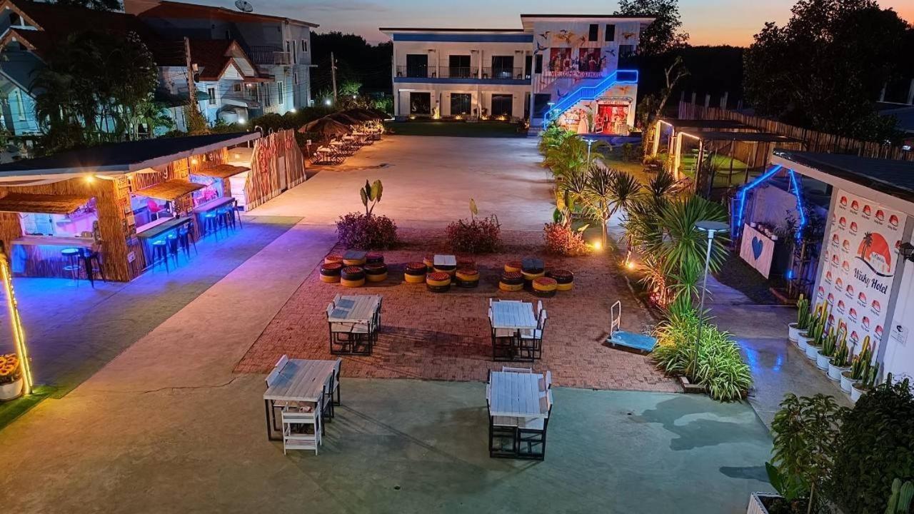 Wixky Hotel 농카이 외부 사진