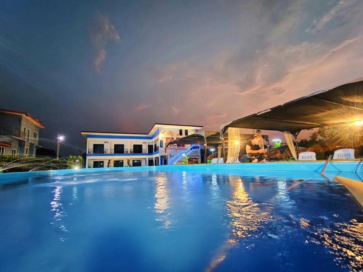 Wixky Hotel 농카이 외부 사진