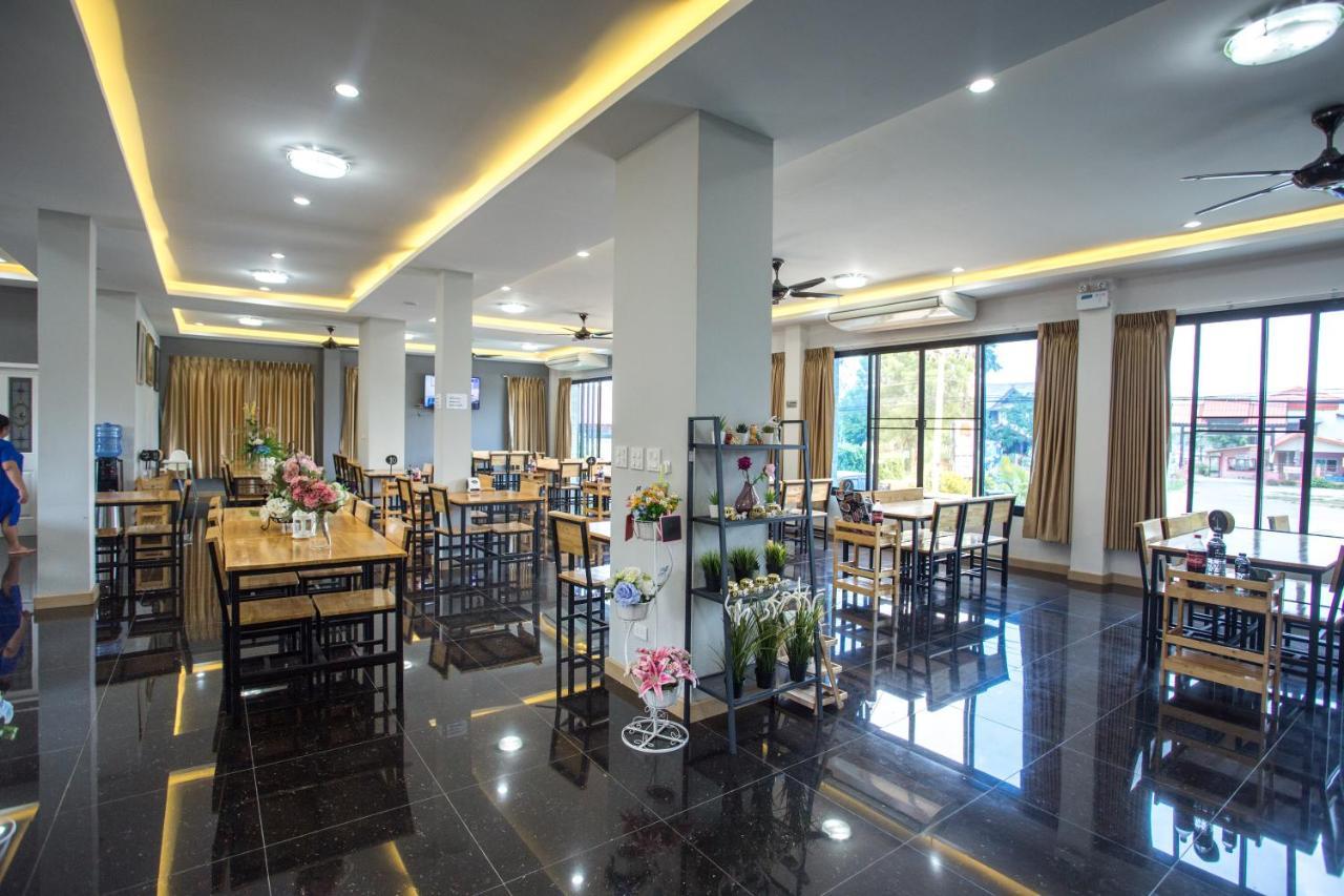 Wixky Hotel 농카이 외부 사진